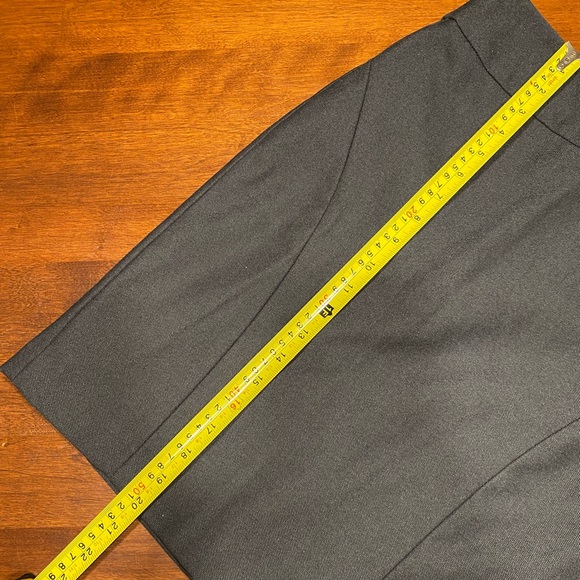 Banana Republic Pencil Skirt - Picture 6 of 8